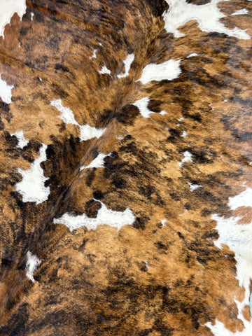 Tricolor Cowhide Rug (1 stitch) Size: 8x7 feet M-1383