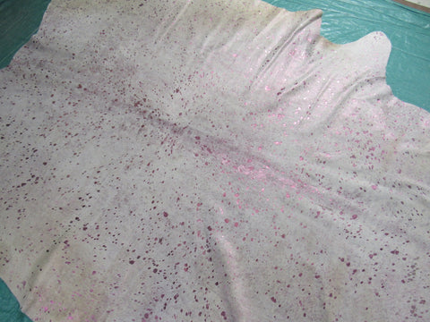 Pink Metallic Cowhide Rug (beige belly) Size: 8x6 feet C-1655