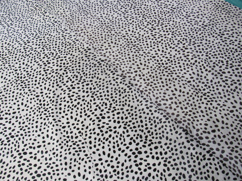 Cheetah Print Cowhide Rug (has a line down the middle/ 1 stitch) Size: 7x5.2 feet M-1210