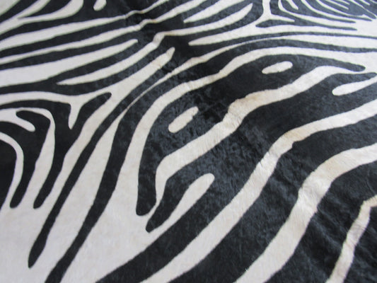 African Zebra Print Cowhide Rug - Size: 7 1/4' X 7' Black/White Zebra Cowhide Rug K-209