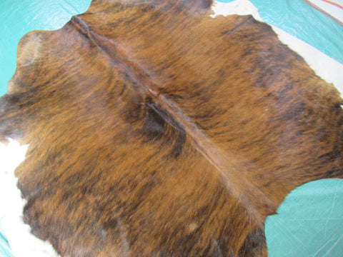 Dark Brindle Cowhide Rug Size: 6 3/4' X 6 1/2' White/Brown Brindle Cowhide Rug K-218