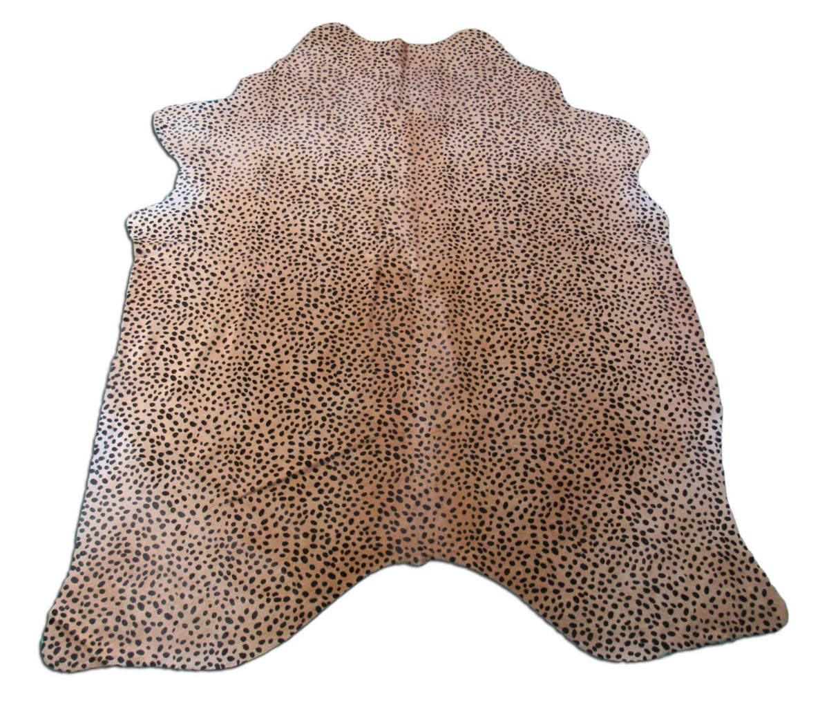 Tapis en peau de vache à imprimé guépard sur fond beige Dimensions : 7 x 5,5 pieds M-1413