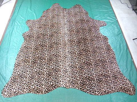 Snow Leopard Print Cowhide Rug Size: 6 1/4 X 6' Leopard Cowhide Rug N-028