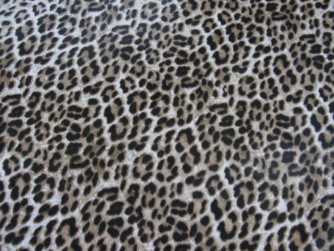 Snow Leopard Print Cowhide Rug Size: 6 1/4 X 6' Leopard Cowhide Rug N-028