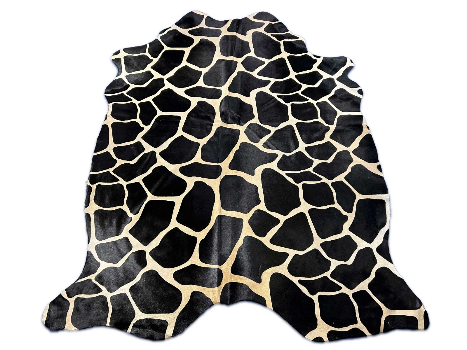 Giraffe Print Cowhide Rug (large size spots) Size: 7.2x6 feet O-371