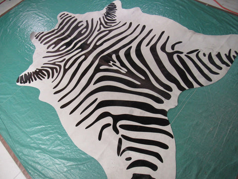 Zebra Print Cowhide Rug Size: 6' X 6' Black/White Zebra Cowhide Rug O-821