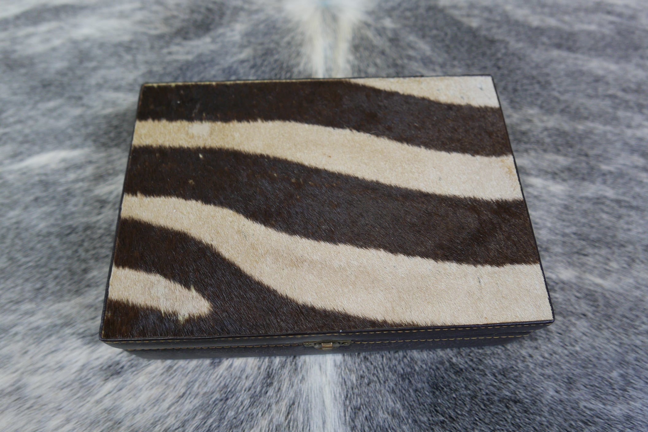 Genuine Zebra Hide Skin Leather Jewelry Box #5 Size:10.3"X 7.3"X 2.7" Zebra case
